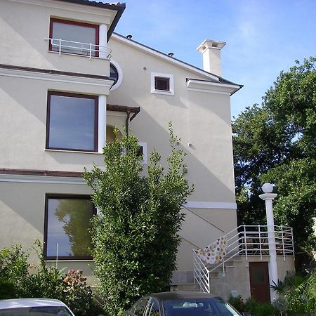 Apartments Premantura Habitación foto