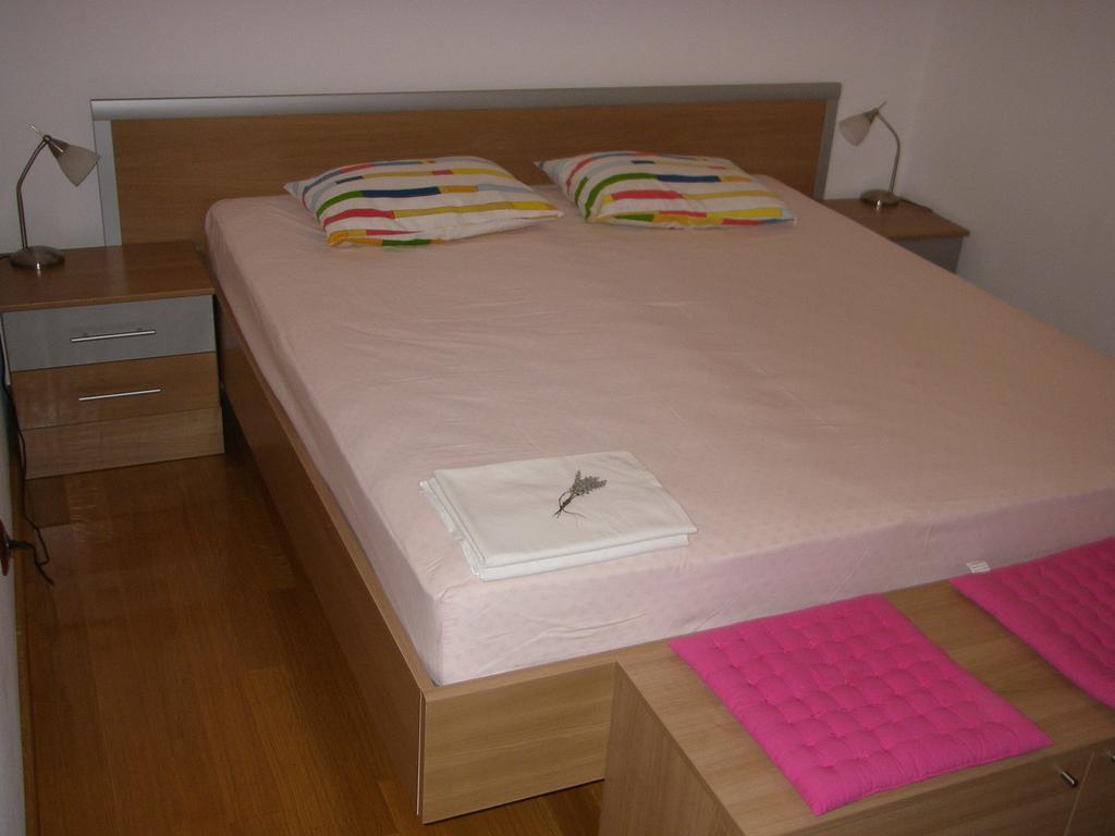 Apartments Premantura Habitación foto