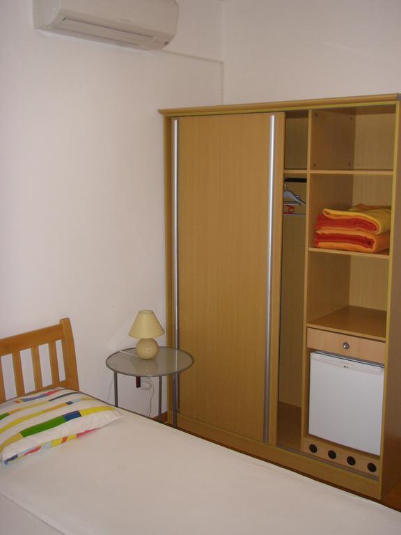 Apartments Premantura Habitación foto